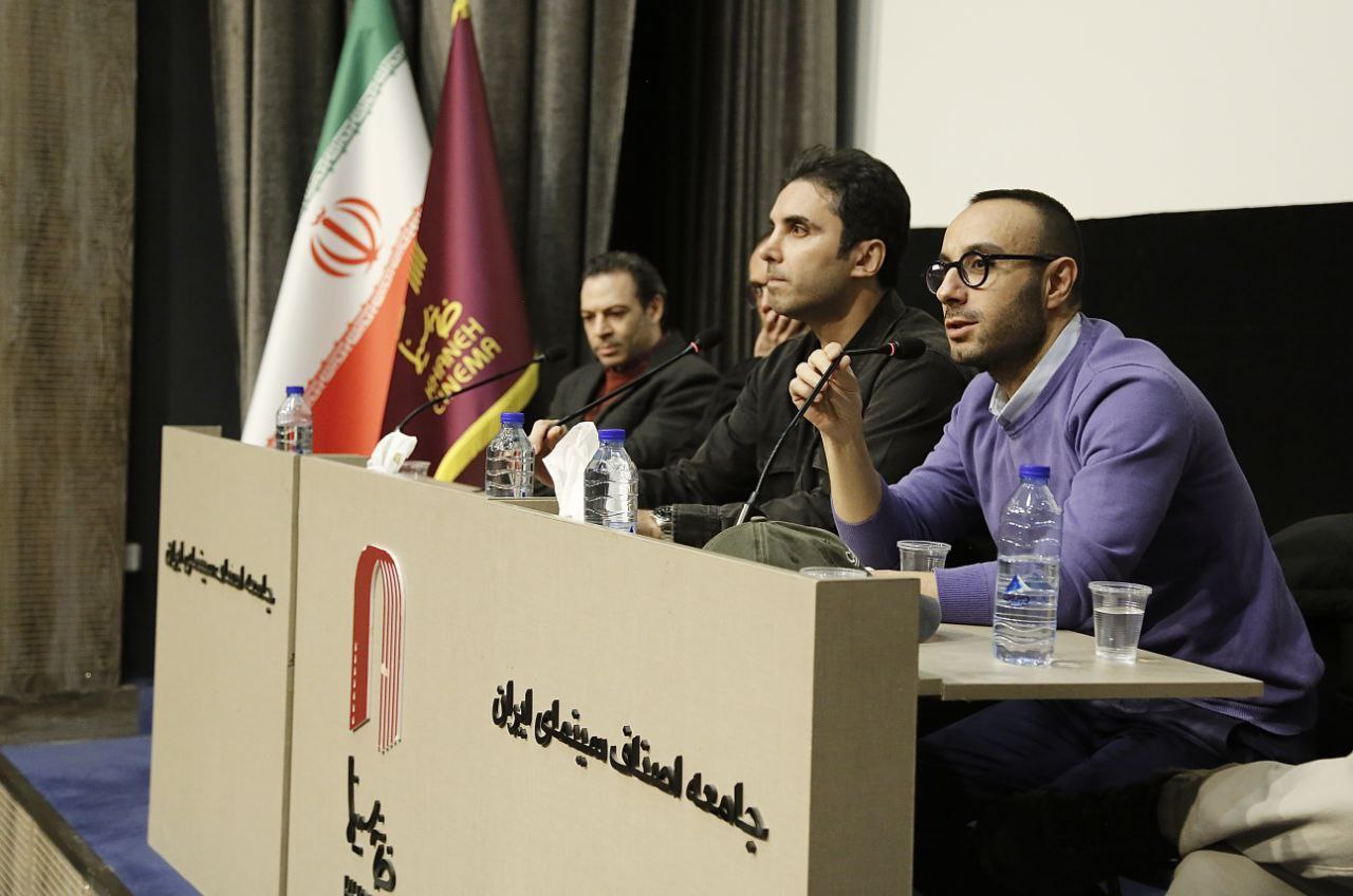 مستندسازان در خانه سینما به تماشای فیلم «میراث» به کارگردانی محمد نجفی و تهیه کنندگی محسن استادعلی نشستند