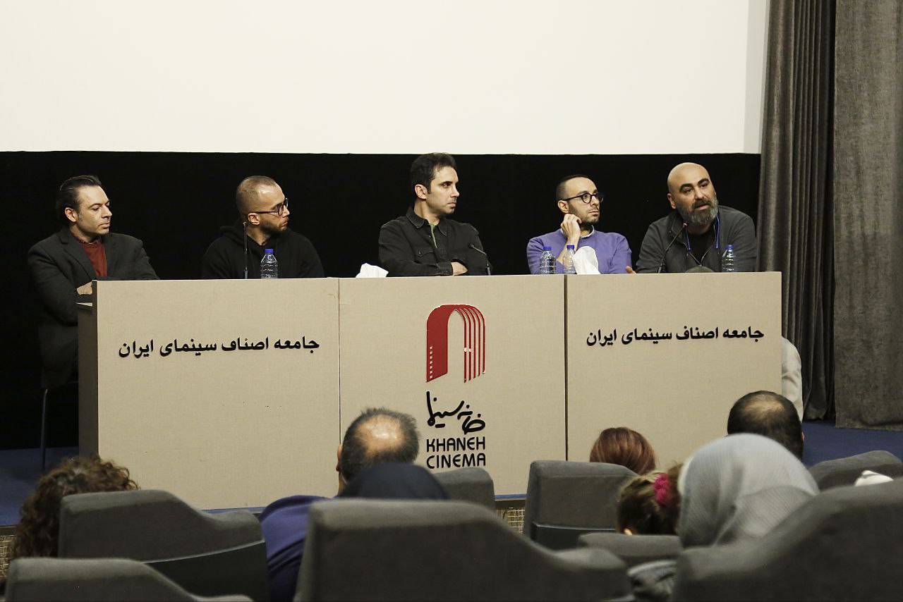 مستندسازان در خانه سینما به تماشای فیلم «میراث» به کارگردانی محمد نجفی و تهیه کنندگی محسن استادعلی نشستند